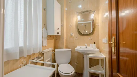 Rooms in Madrid Chamartín - photo 10