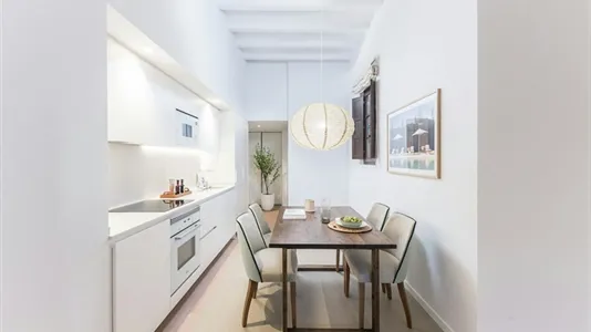 Apartments in Barcelona Ciutat Vella - photo 5