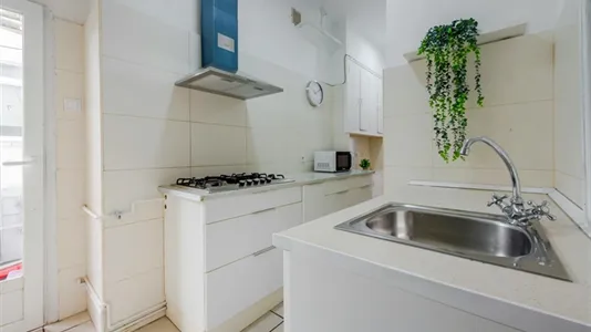 Rooms in Madrid Chamberí - photo 10