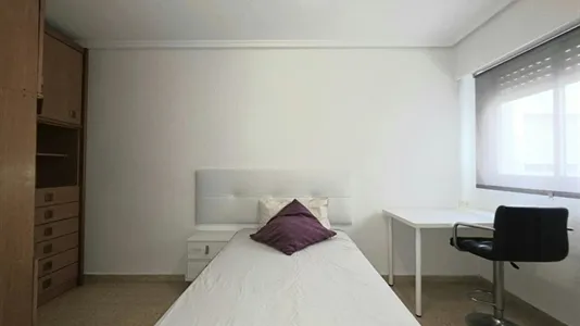 Rooms in Casas de Muntanyars - photo 2