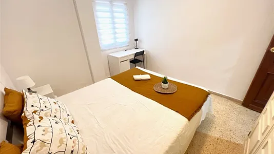 Rooms in Tavernes Blanques - photo 4