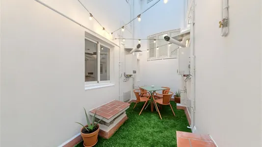 Rooms in Barcelona Eixample - photo 6