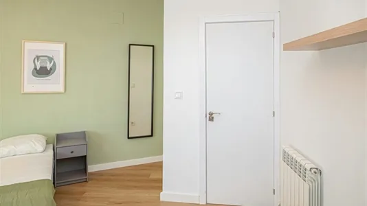 Rooms in Zaragoza - photo 6