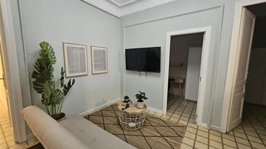 Rooms in Barcelona Ciutat Vella - photo 9