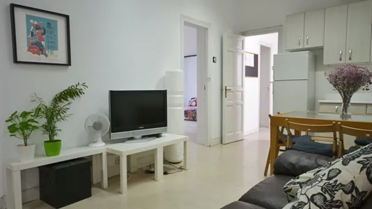Rooms in Madrid Centro - photo 8