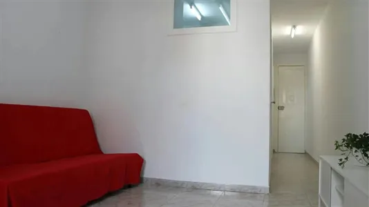 Rooms in Barcelona Sants-Montjuïc - photo 5