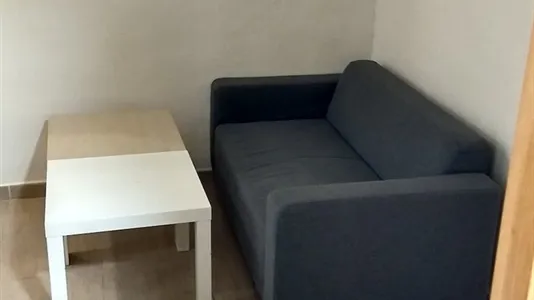 Rooms in Barcelona Ciutat Vella - photo 5