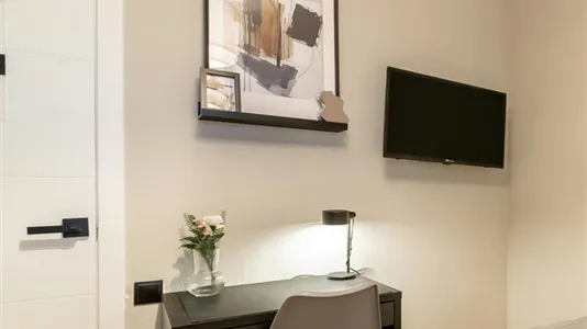 Rooms in Barcelona Sarrià-St. Gervasi - photo 2