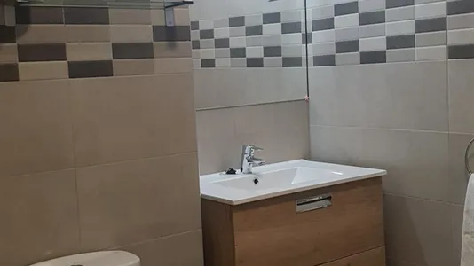 Rooms in Barcelona Ciutat Vella - photo 10