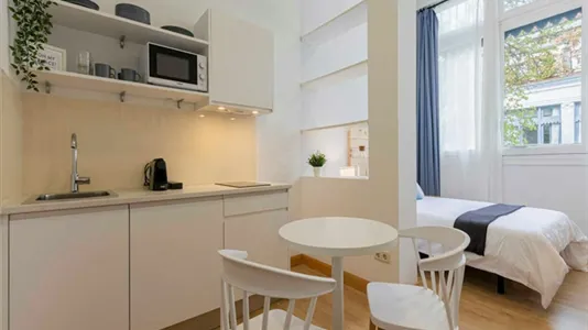 Rooms in Madrid Centro - photo 7