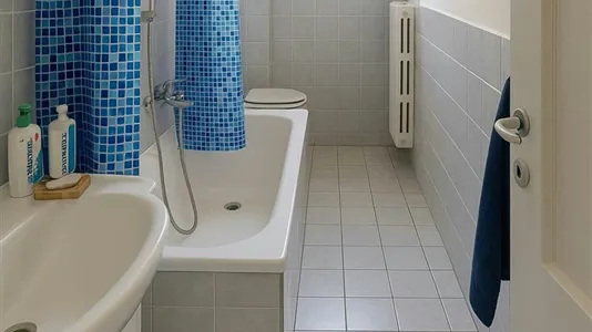 Rooms in Milano Zona 8 - Fiera, Gallaratese, Quarto Oggiaro - photo 4