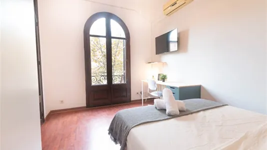 Rooms in Barcelona Eixample - photo 5