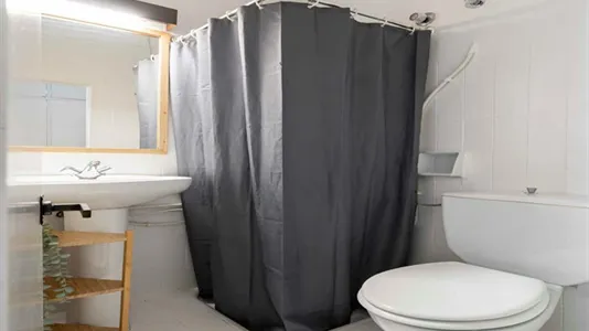 Rooms in Madrid Centro - photo 7