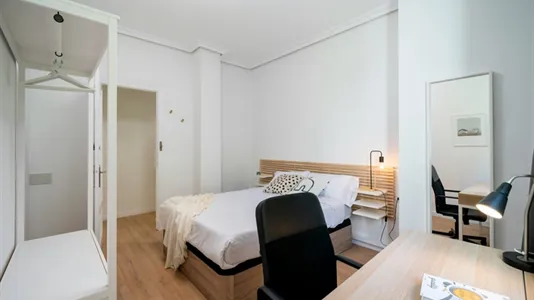 Rooms in Valencia Extramurs - photo 8