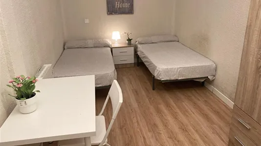 Rooms in Madrid Puente de Vallecas - photo 5