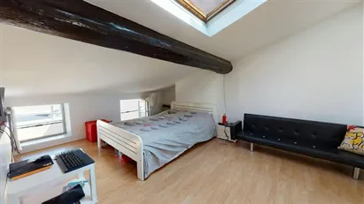 Apartment for rent in Lyon, Auvergne-Rhône-Alpes