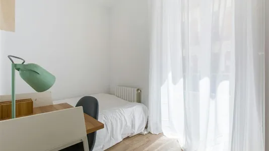 Rooms in Madrid Centro - photo 8