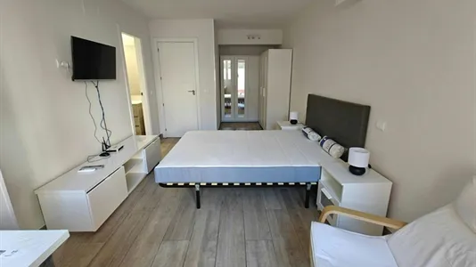 Rooms in Madrid Ciudad Lineal - photo 3