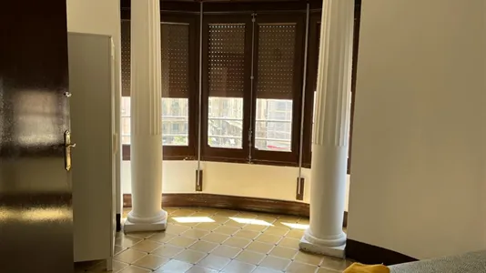 Rooms in Barcelona Ciutat Vella - photo 4