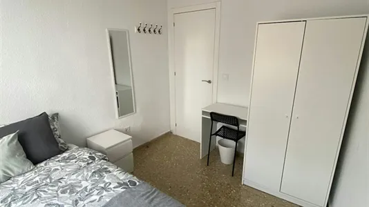 Rooms in Manises - photo 3