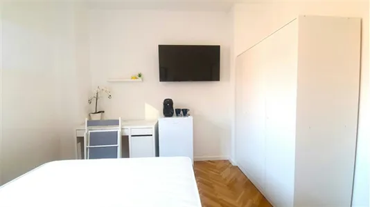 Rooms in Madrid San Blas - photo 5