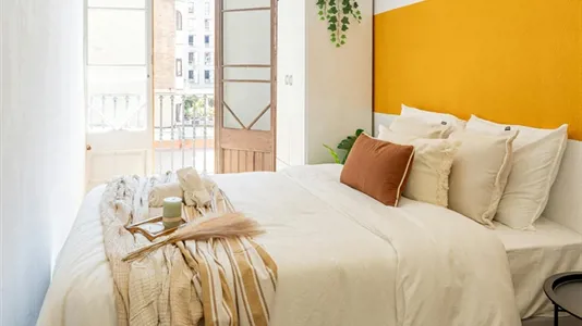 Rooms in Barcelona Eixample - photo 2