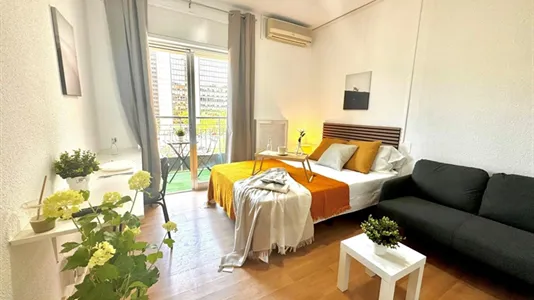 Rooms in Madrid Centro - photo 1