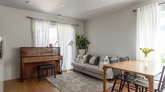 Houses in Eskilstuna - photo 2