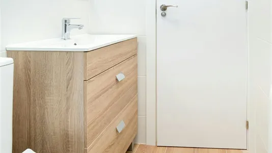 Rooms in Zaragoza - photo 4
