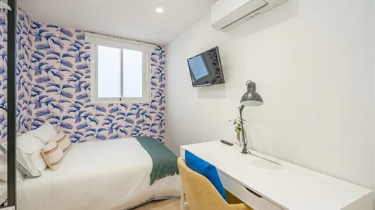 Rooms in Málaga - photo 4