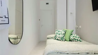 Room for rent in Milano Zona 5 - Vigentino, Chiaravalle, Gratosoglio, Milan