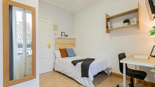Rooms in Madrid Centro - photo 1