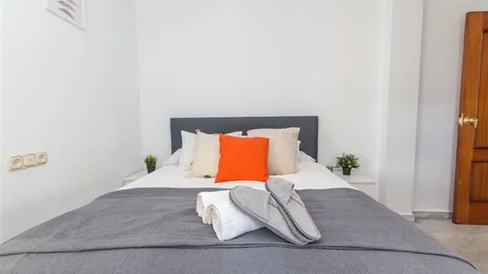 Rooms in Málaga - photo 5