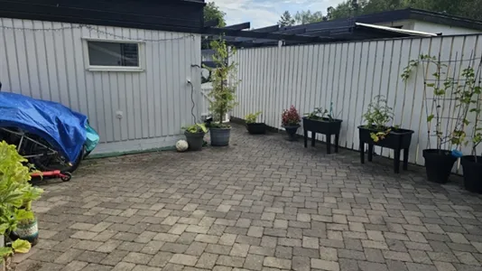Houses in Haninge - photo 2