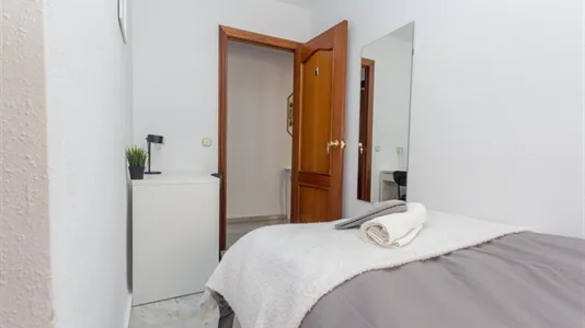 Rooms in Málaga - photo 5