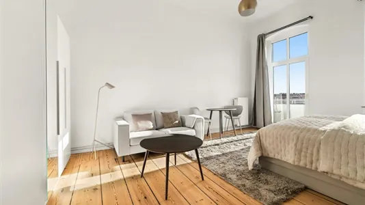 Apartments in Location is not specified - photo 3