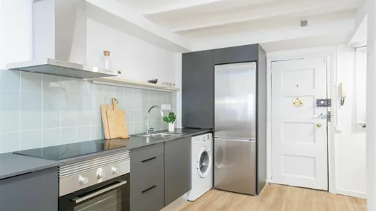 Apartments in Barcelona Ciutat Vella - photo 10