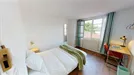 Room for rent, L'Haÿ-les-Roses, Île-de-France, &lt;span class=&quot;blurred street&quot; onclick=&quot;ProcessAdRequest(8806693)&quot;&gt;&lt;span class=&quot;hint&quot;&gt;See streetname&lt;/span&gt;[xxxxxxxxxxxxx]&lt;/span&gt;