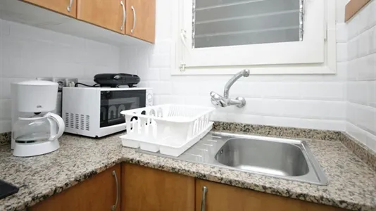 Rooms in Barcelona Sants-Montjuïc - photo 5