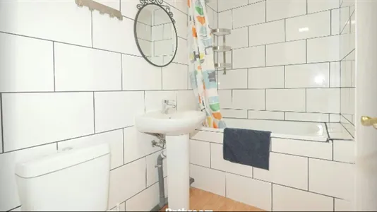 Rooms in Barcelona Ciutat Vella - photo 6