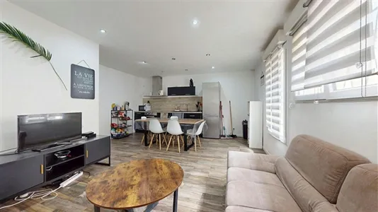 Rooms in Nîmes - photo 1