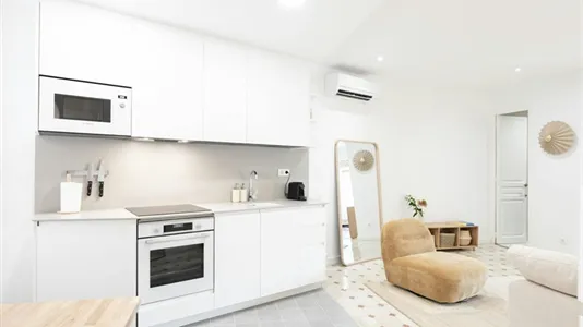 Apartments in Barcelona Eixample - photo 4