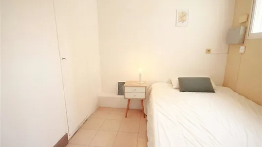 Rooms in Barcelona Eixample - photo 5