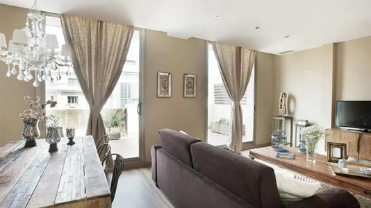 Apartments in Barcelona Eixample - photo 2