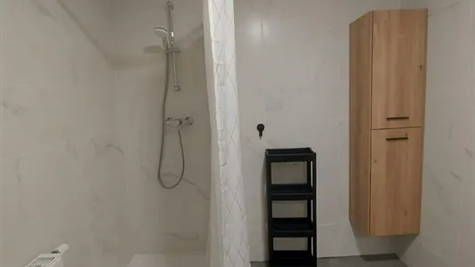 Rooms in Charleroi - photo 5