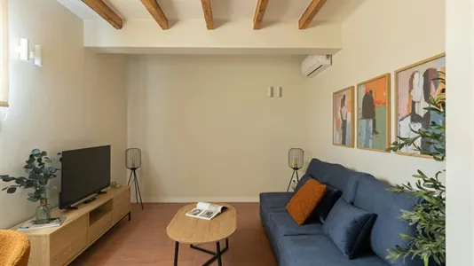 Apartments in Barcelona Sants-Montjuïc - photo 2