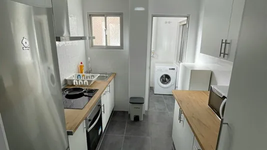 Rooms in Málaga - photo 10