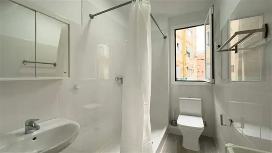 Rooms in Barcelona Sants-Montjuïc - photo 6