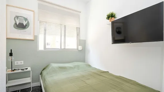 Rooms in Málaga - photo 3