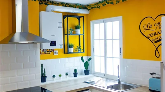 Rooms in Zaragoza - photo 4